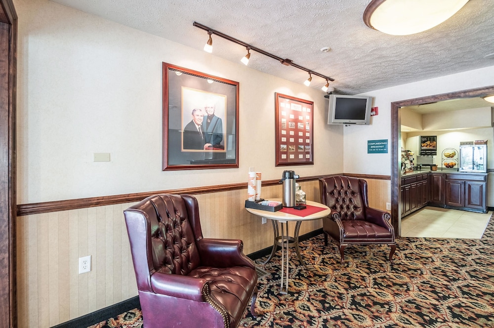 Rodeway Inn and Suites Charles Town WV 30/45
