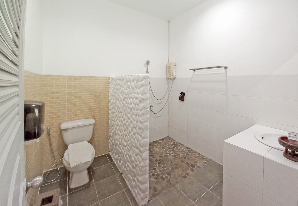 SILAMANEE RESORT & SPA HOTEL 58/59