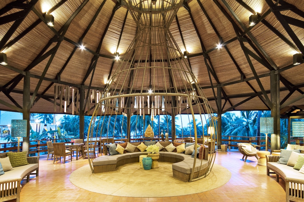 Cape Panwa Hotel 30/68