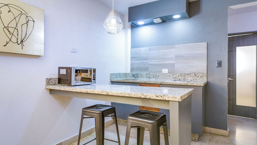 Home Suites Rotarismo 14/56