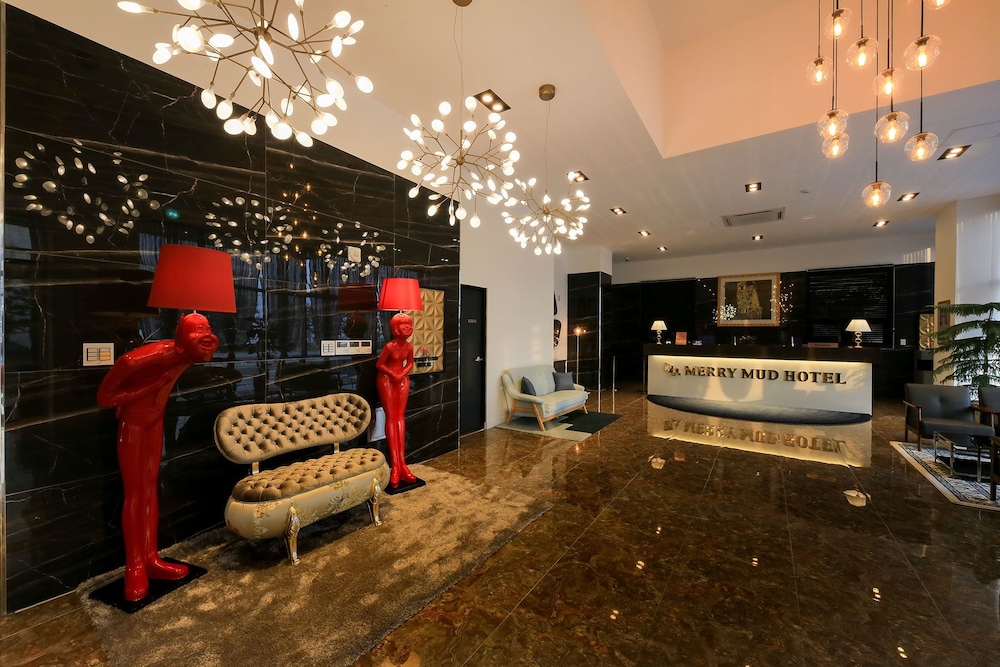 Lobby at Merry Mud Hotel, BORYEONG