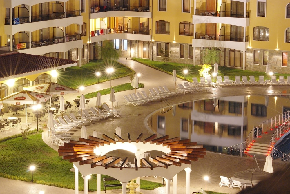 Royal Sun Holiday Complex 2/50