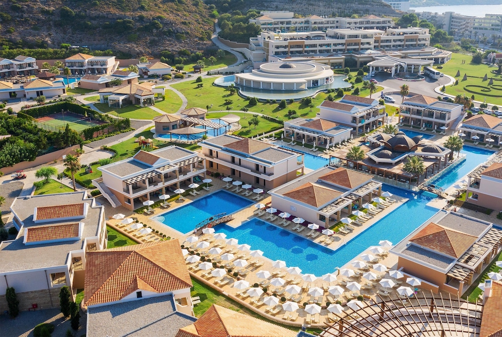 La Marquise Luxury Resort Complex 7/71