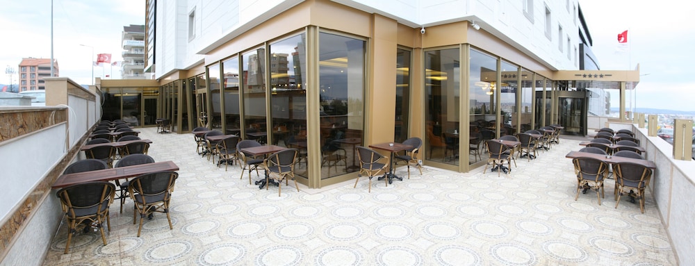 ADRANOS HOTEL 5/62