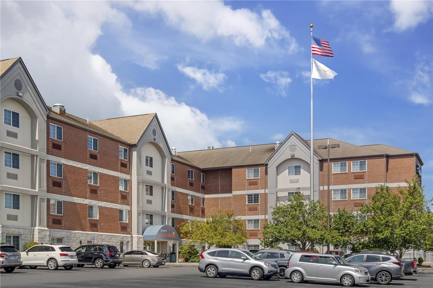 Sonesta Simply Suites Boston Burlington 39/41