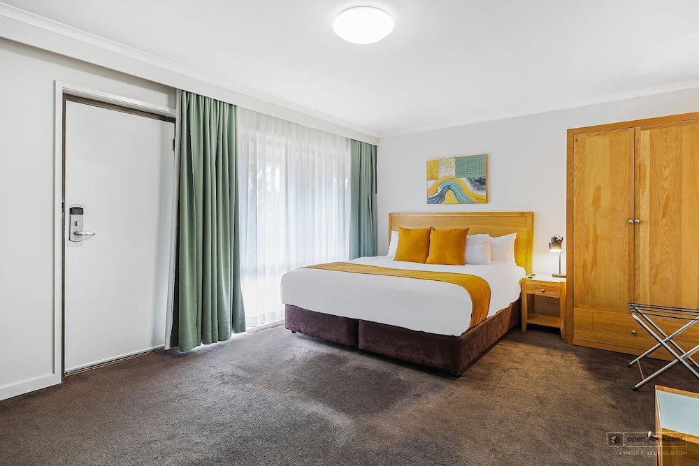 Spa, King Bed