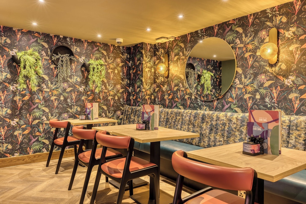 Premier Inn Birmingham Nec Airport 39/53