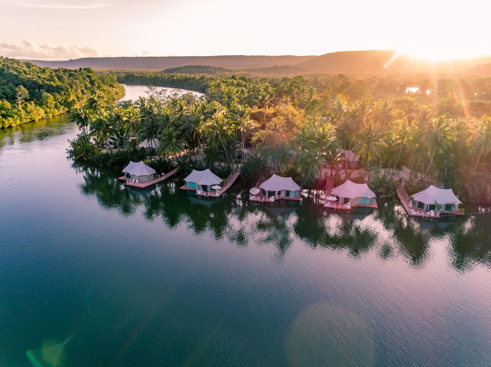 4 Rivers Floating Lodge 42/50