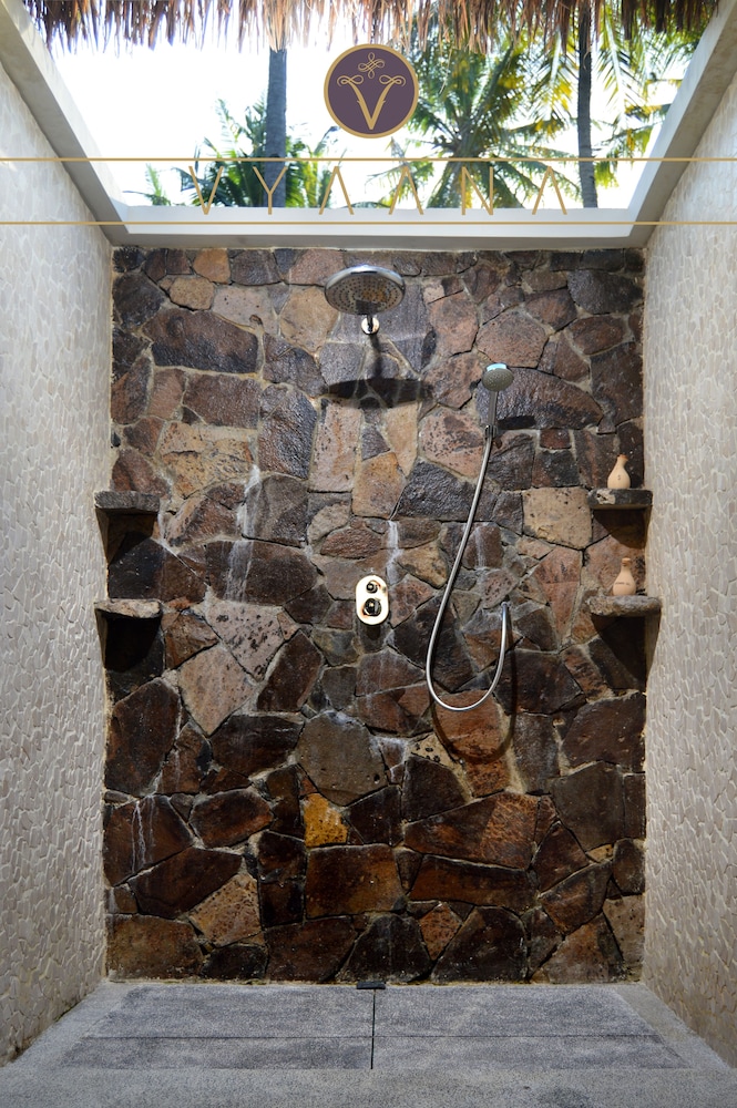 Vyaana Gili Air 6/37
