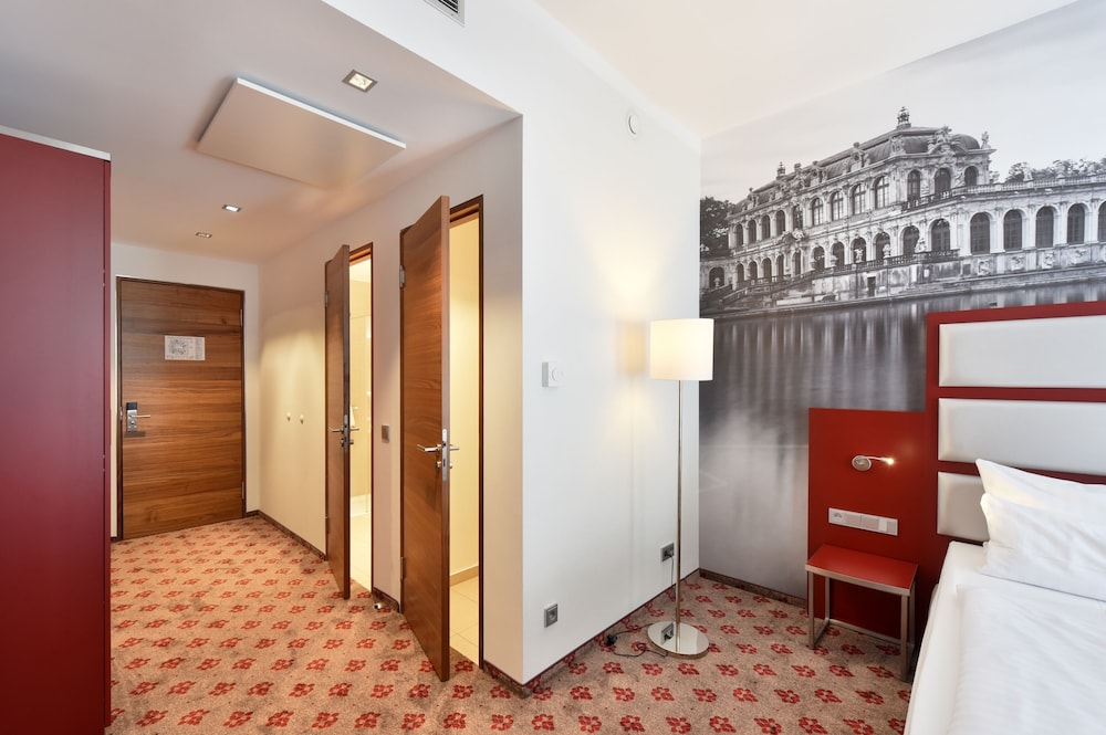 Amedia Plaza Dresden Trademark Collection by Wyndham 25/67
