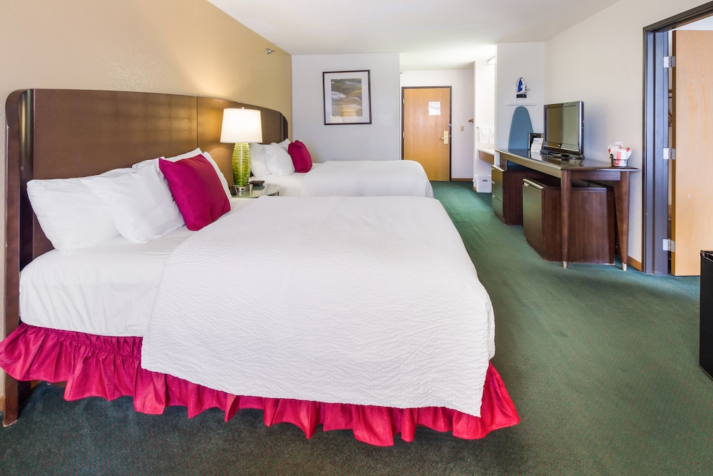 Alliance Hotel & Suites, a Howard Johnson by Wyndham 18/58