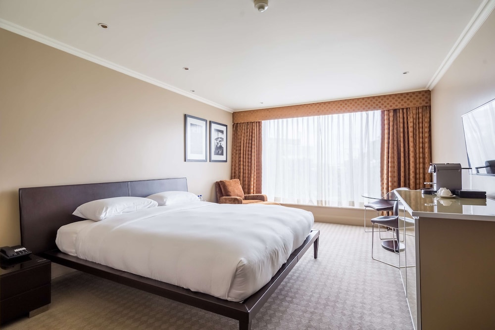 Radisson Blu Hotel, London Heathrow 6/55