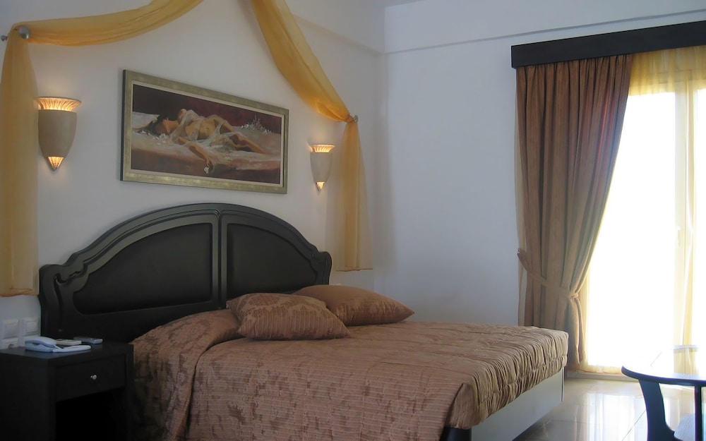 Giannoulaki Hotel 8/54