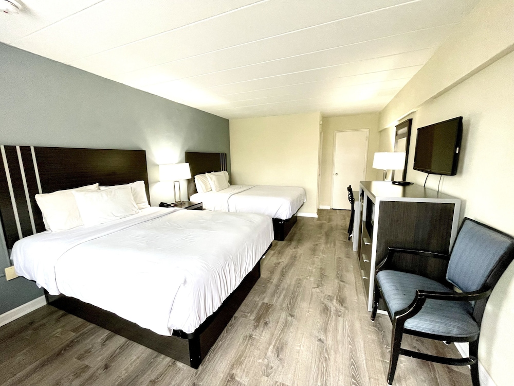 Red Carpet Inn &amp; Suites 16/30