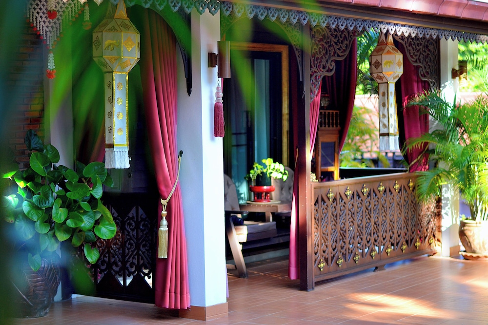 Thai Thai Sukhothai Resort 12/68