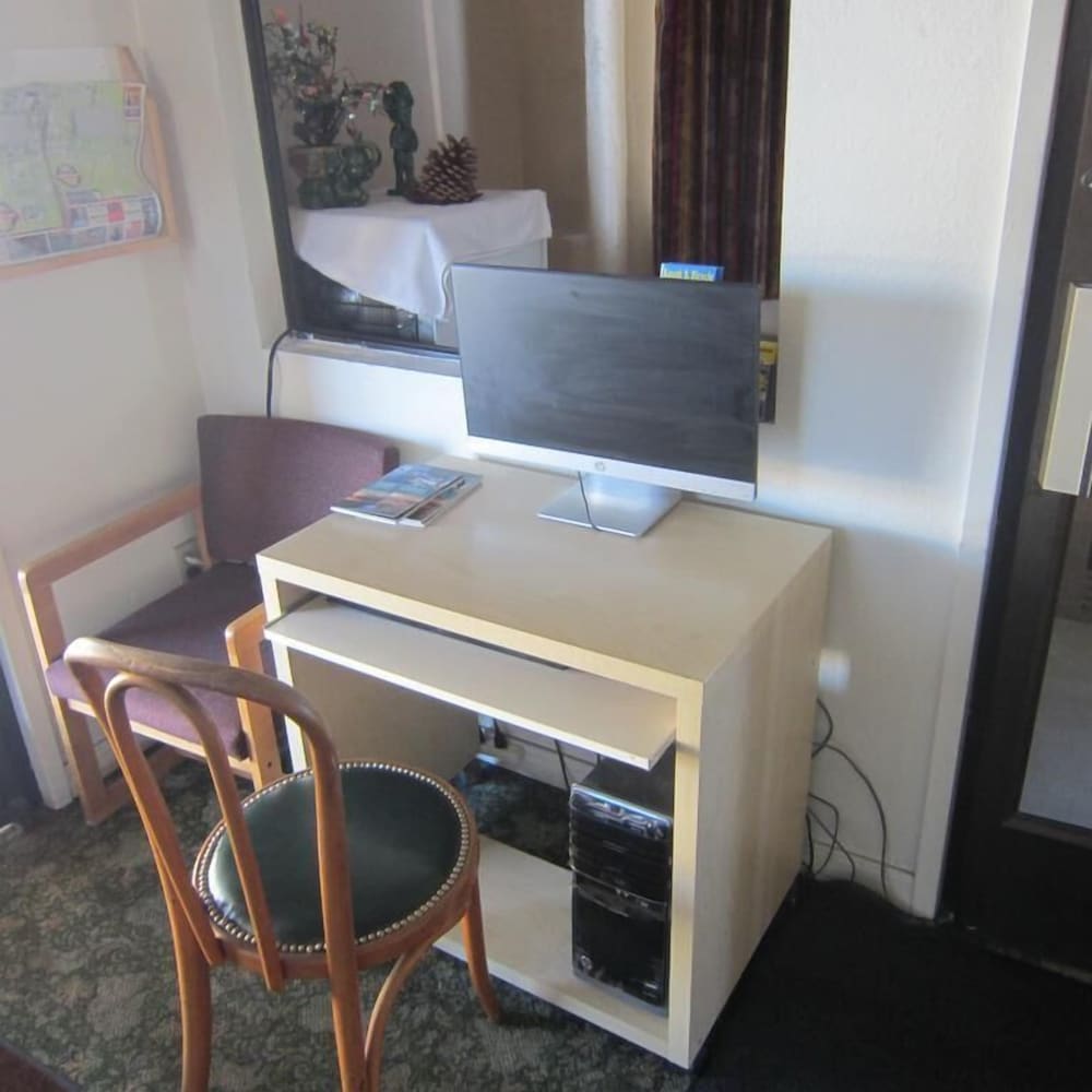 Americas Best Value Inn Seaside South 18/34