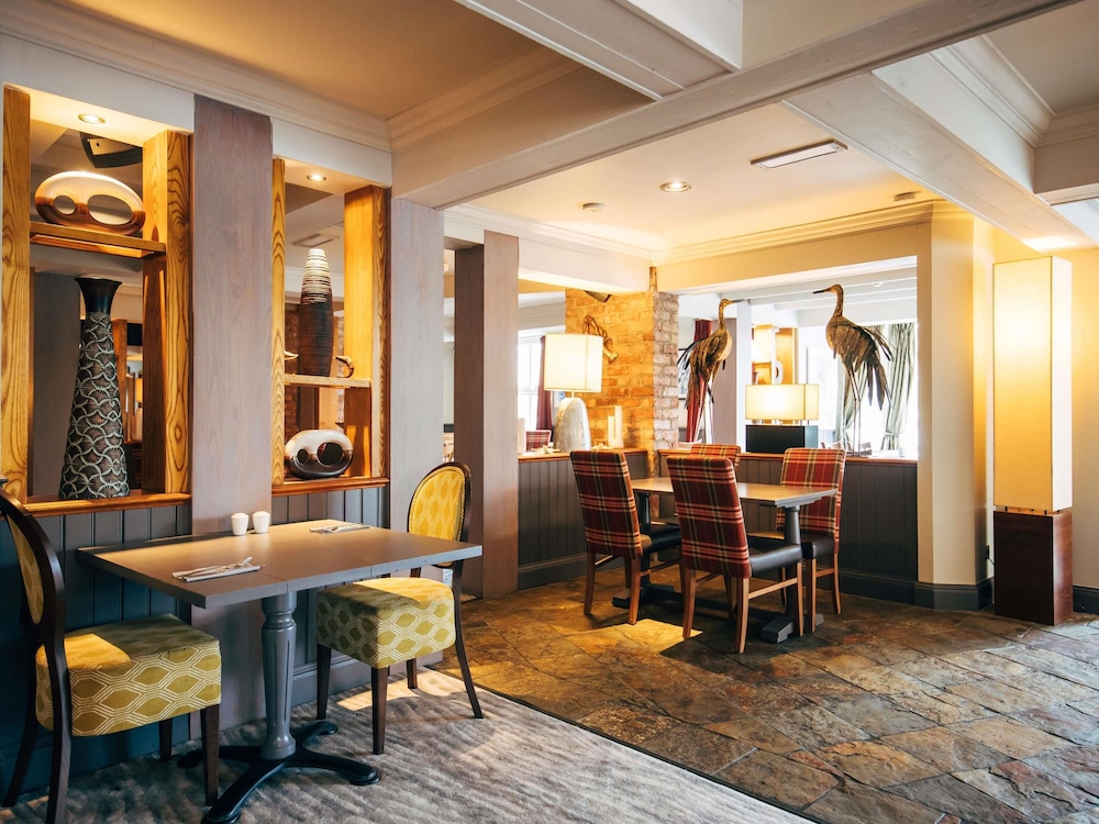 Ibis Coleraine Riverside 37/60