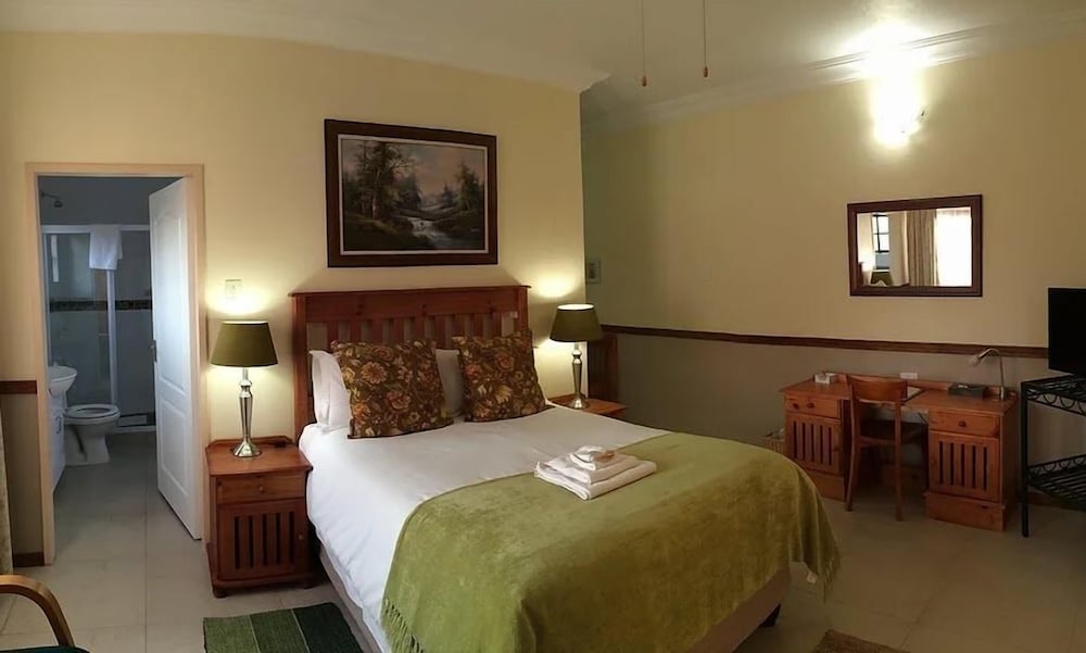 Clubview Guest House 13/40