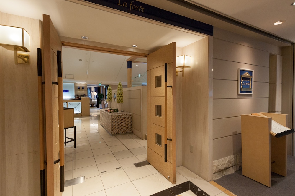 Hakone Highland Hotel 50/50