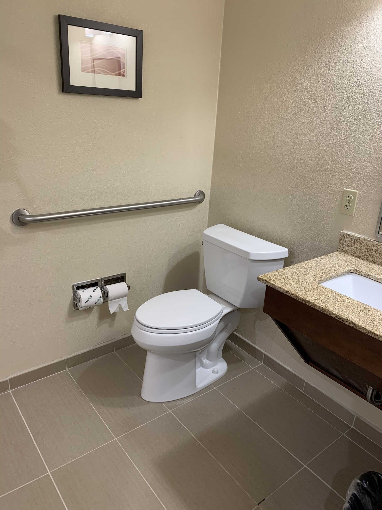ROOM, KING BED, ACCESSIBLE