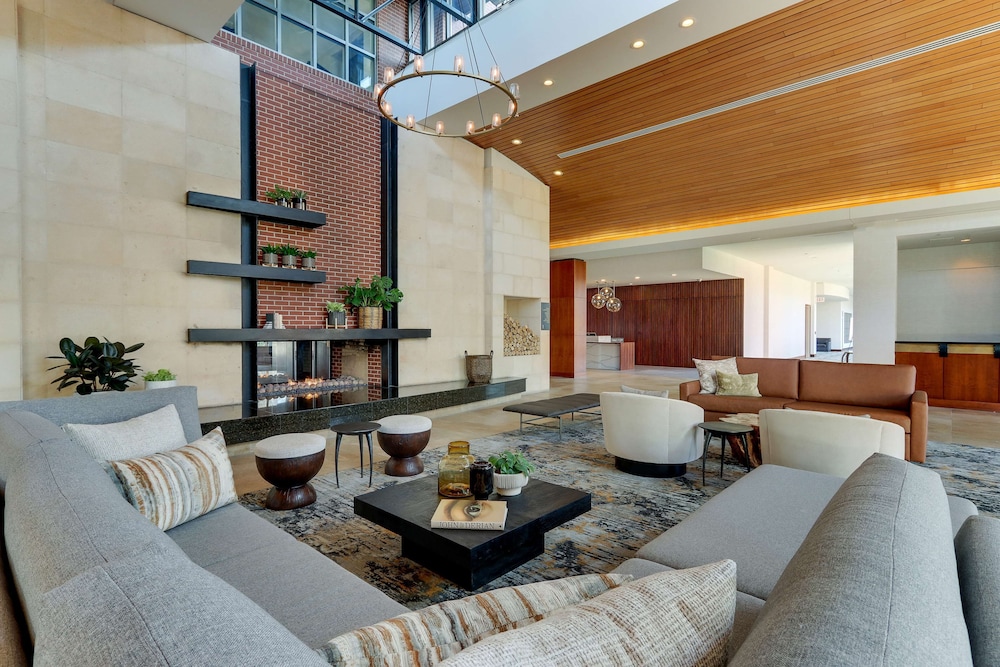 The Chattanoogan Hotel, Curio Collection by Hilton 48/73