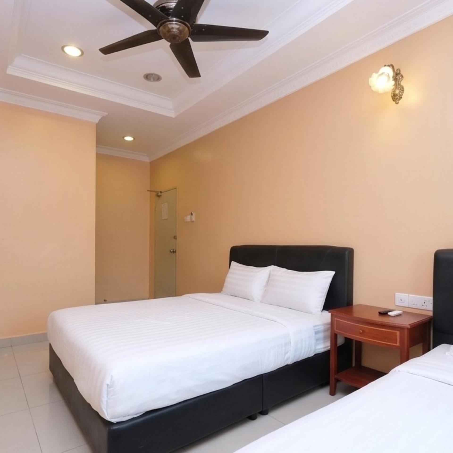 Swing & Pillows at Ayuni Hotel Bangi, Selangor 11/31