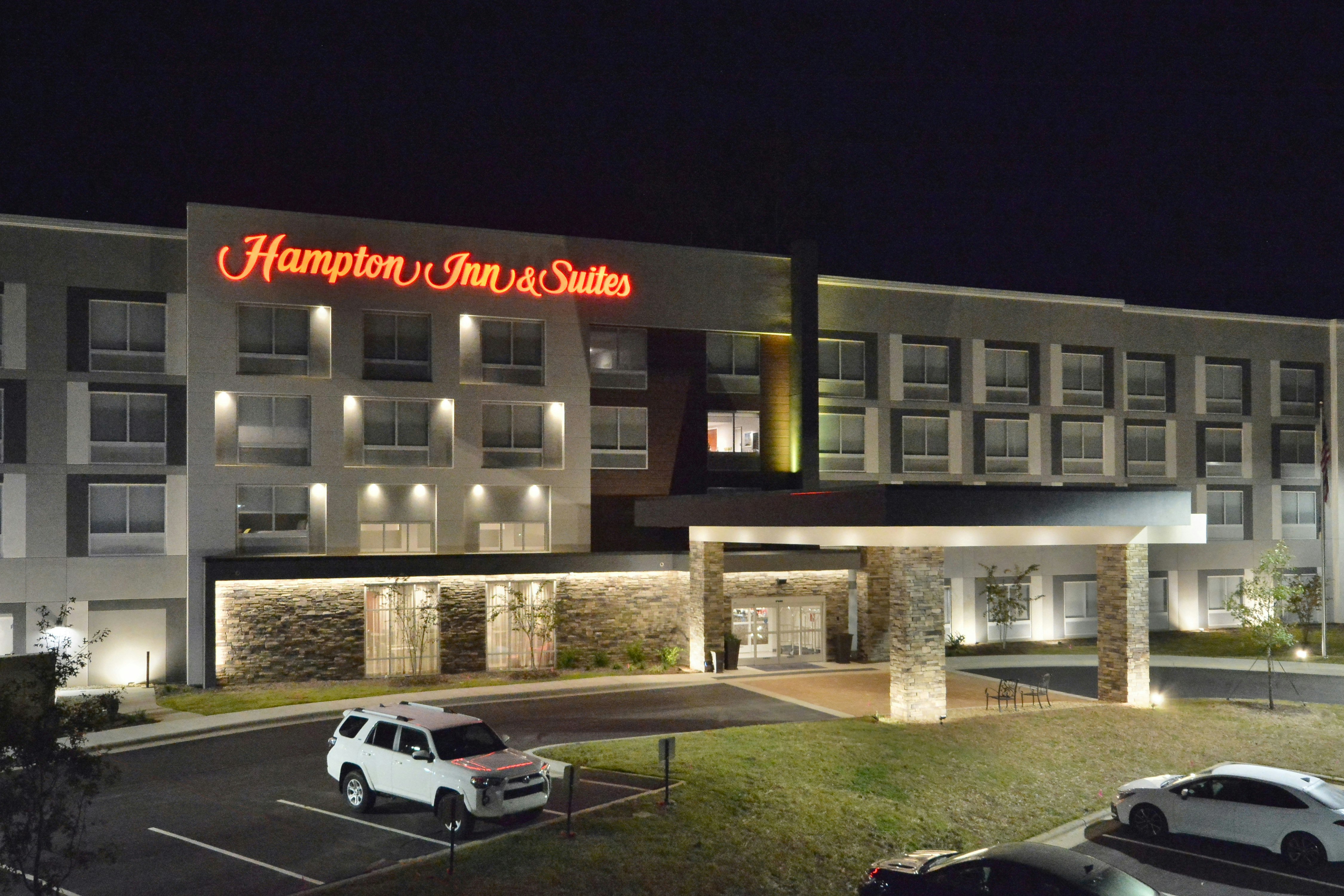 Hampton Inn and Suites Charlotte North I 485 21/22