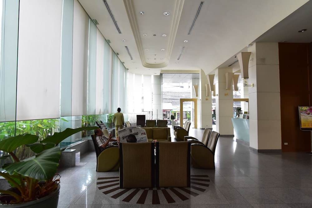 New Season Hotel 44/46