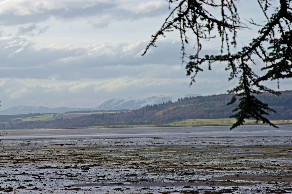 BUNCHREW HOUSE HOTEL 23/30