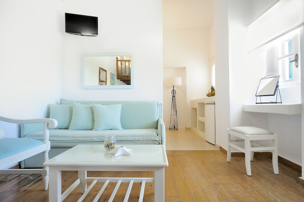 Mykonos Beach Hotel 40/65