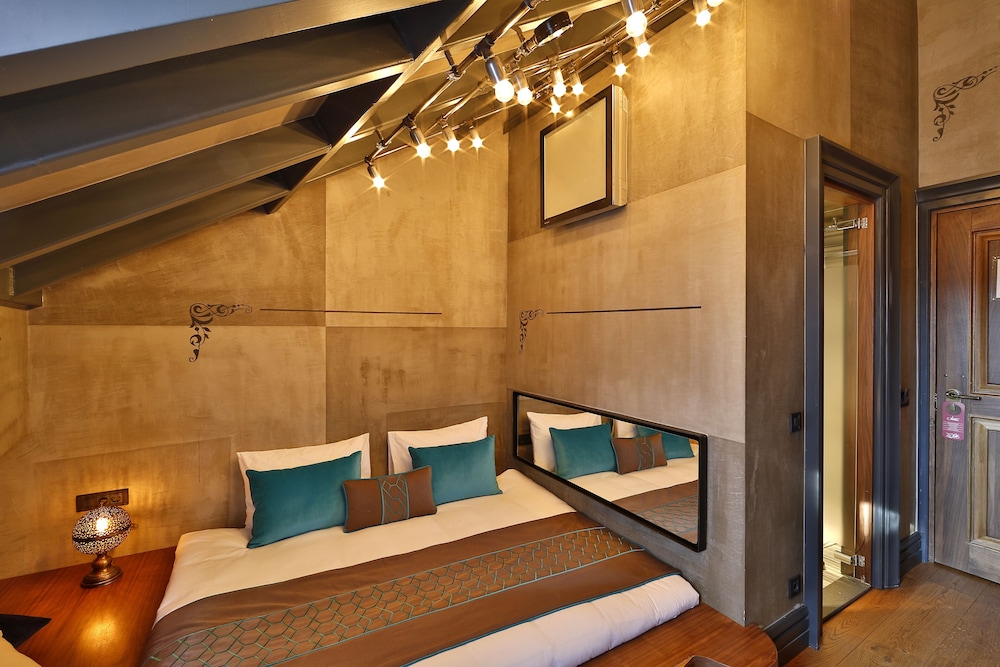 Sanat Hotel Pera 11/55