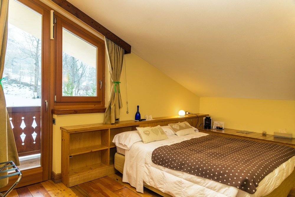 Shatush Hotel 18/50