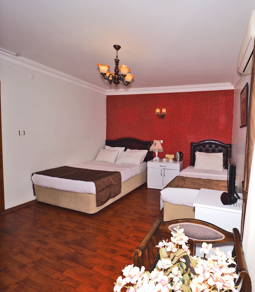 SUNRISE HOTEL 15/48