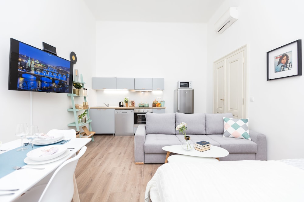 Chill Apartments 33/50