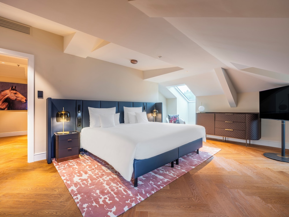 Heritage, Maisonette, Suite, King Bed