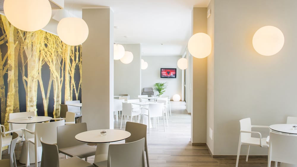 HOTEL EDEN GARDA 30/33
