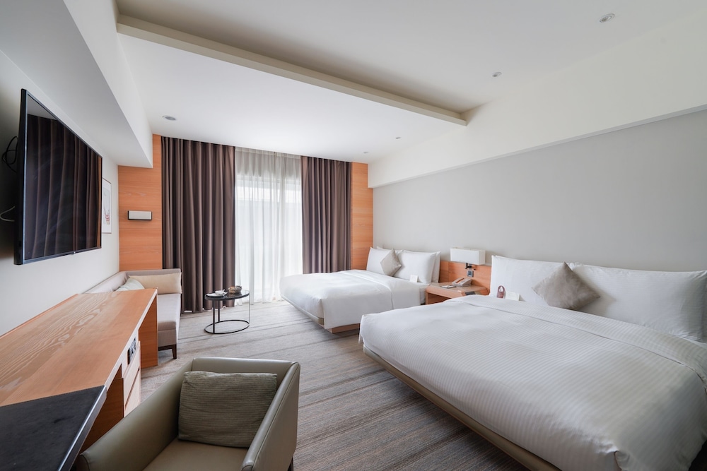 Quadruple, 2 Queen Beds