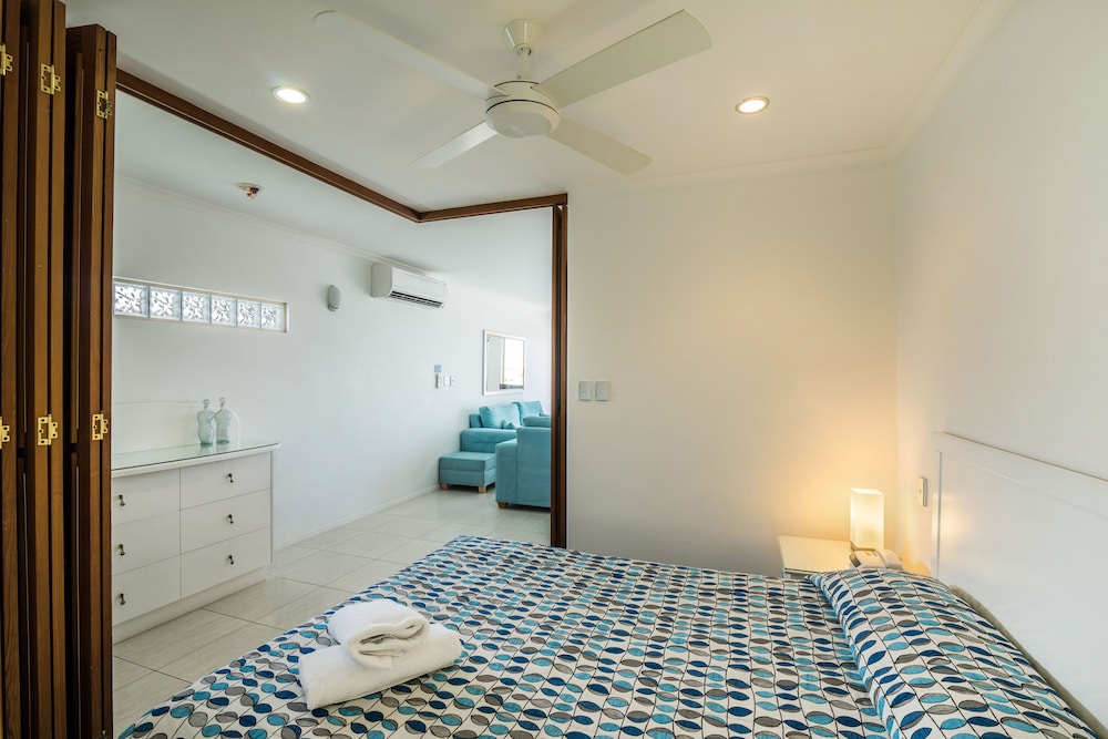 OFFSHORE NOOSA RESORT 8/78