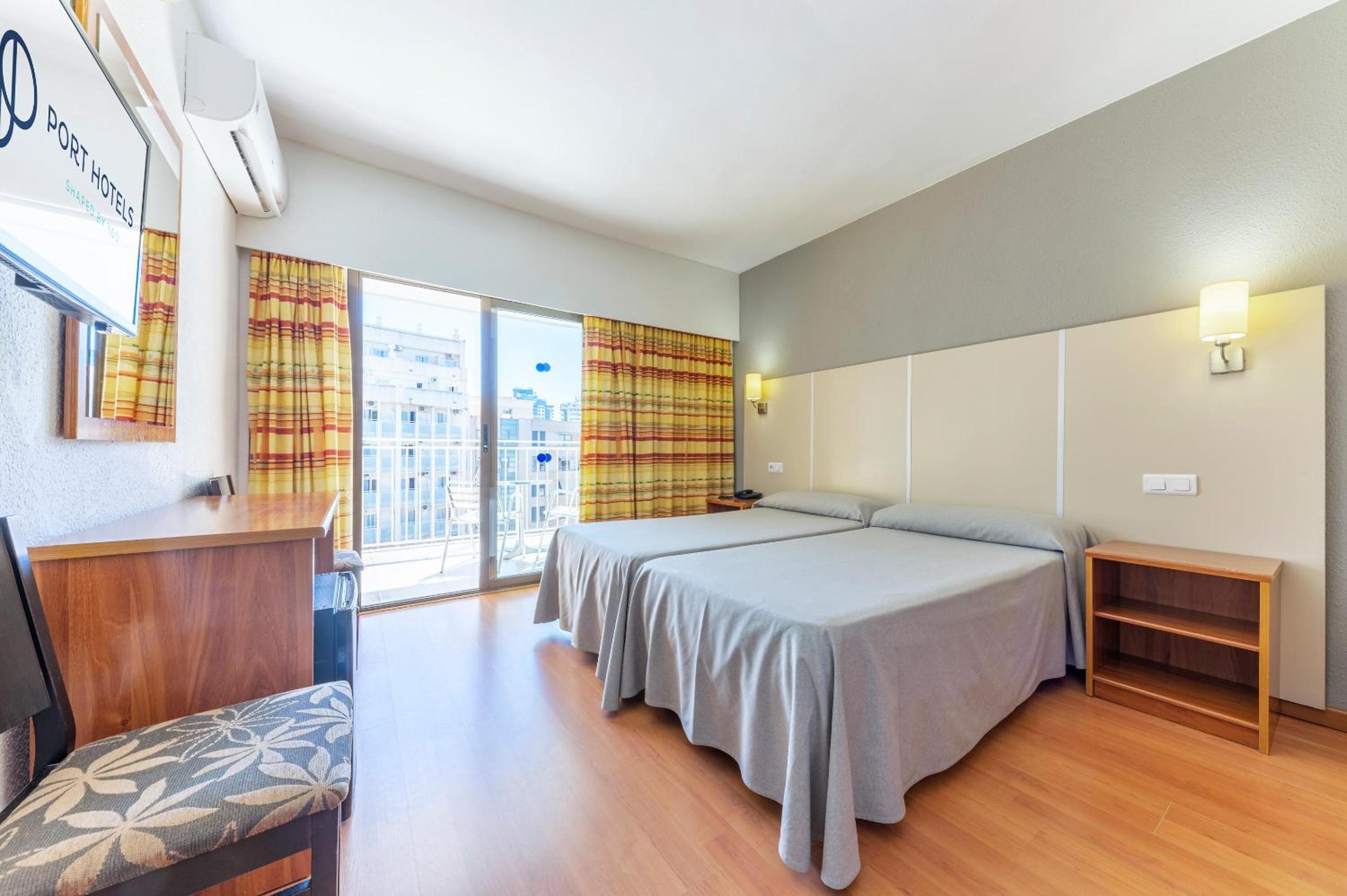 Essential, Single, Double Bed, Pool View، Port Vista Oro 2/6
