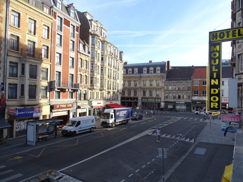 Hotel du Moulin d Or 38/50