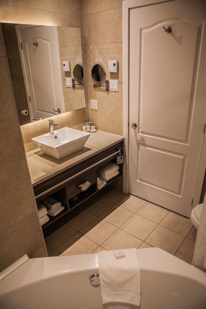 Hotel Montfort Nicolet 24/36