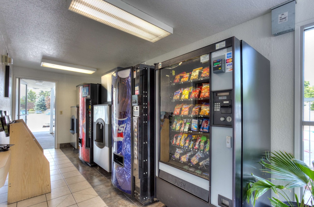 Motel6 Tigard, OR - Portland South - Lake Oswego 46/59