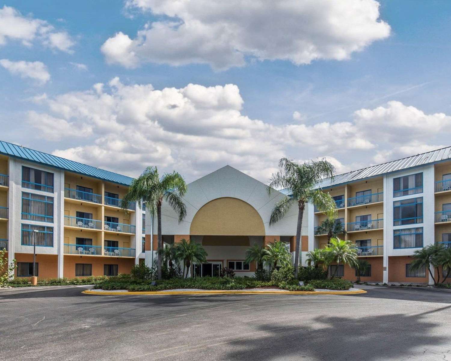 Comfort Inn Naples East I-75 2/10