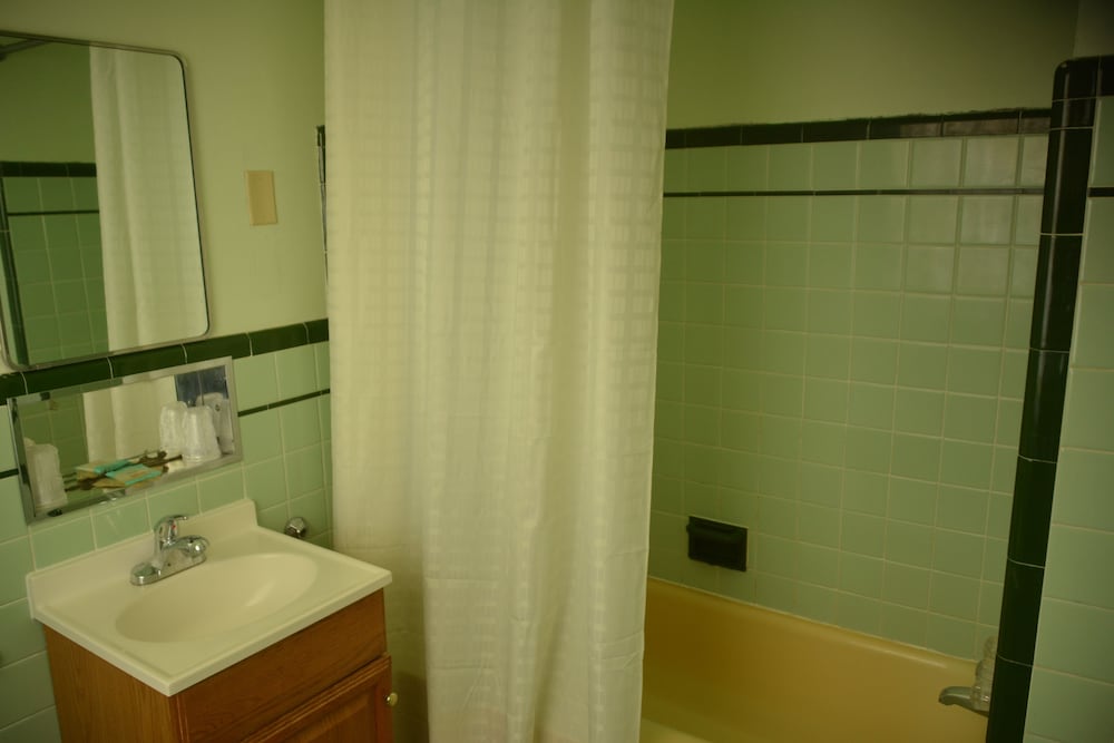 Americas Best Value Inn 44/45