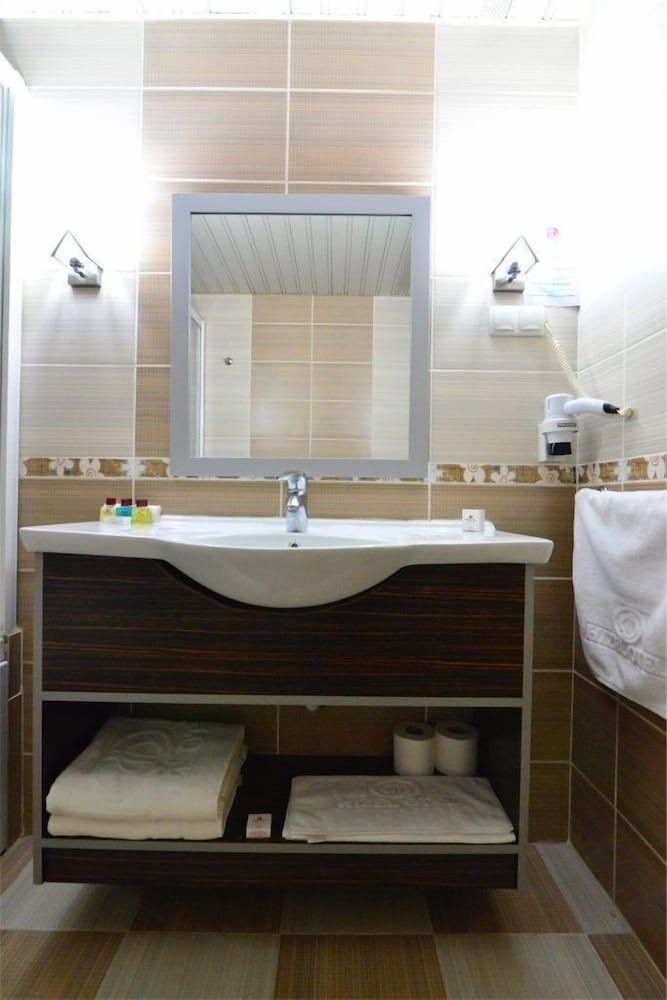 Hizel Otel Duezce 43/45