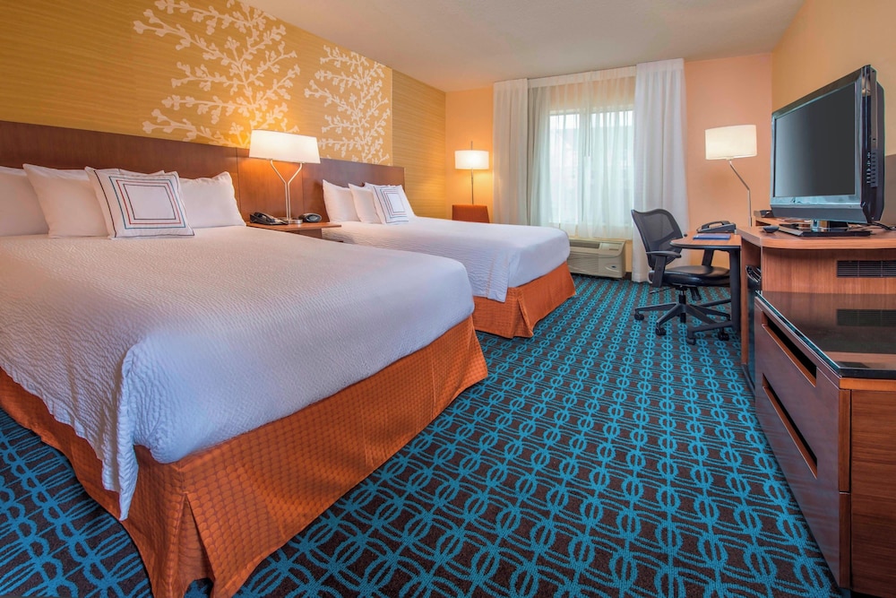 Fairfield Inn And Suites Frederick 17/50