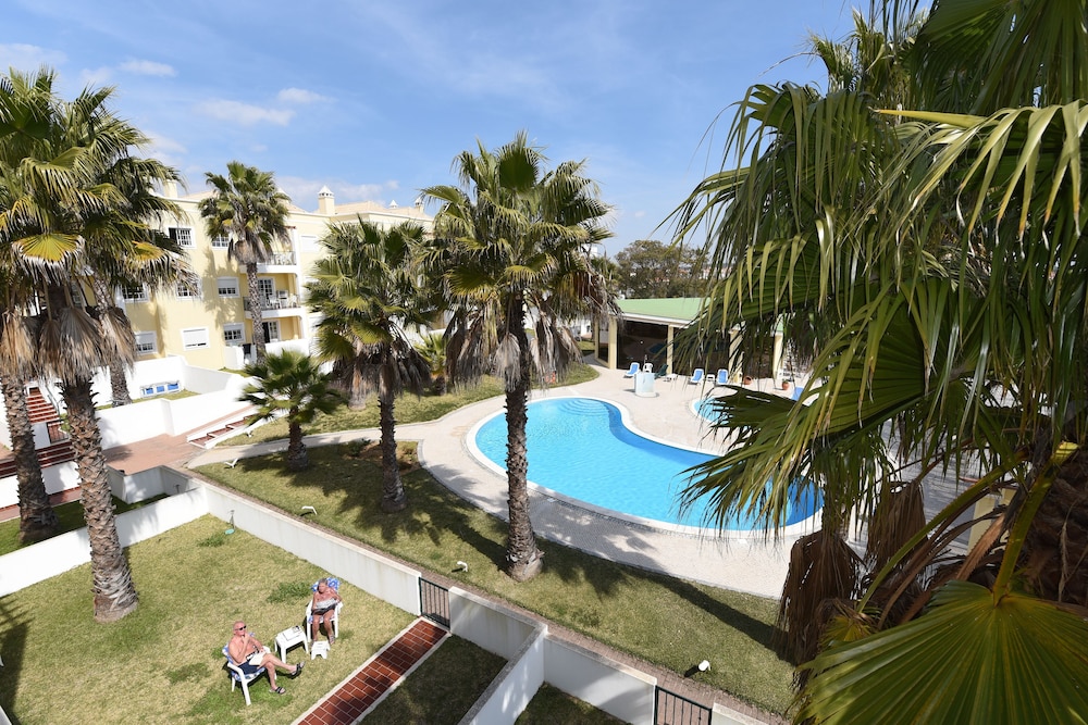 Praia Da Lota Resort Apartments 12/85