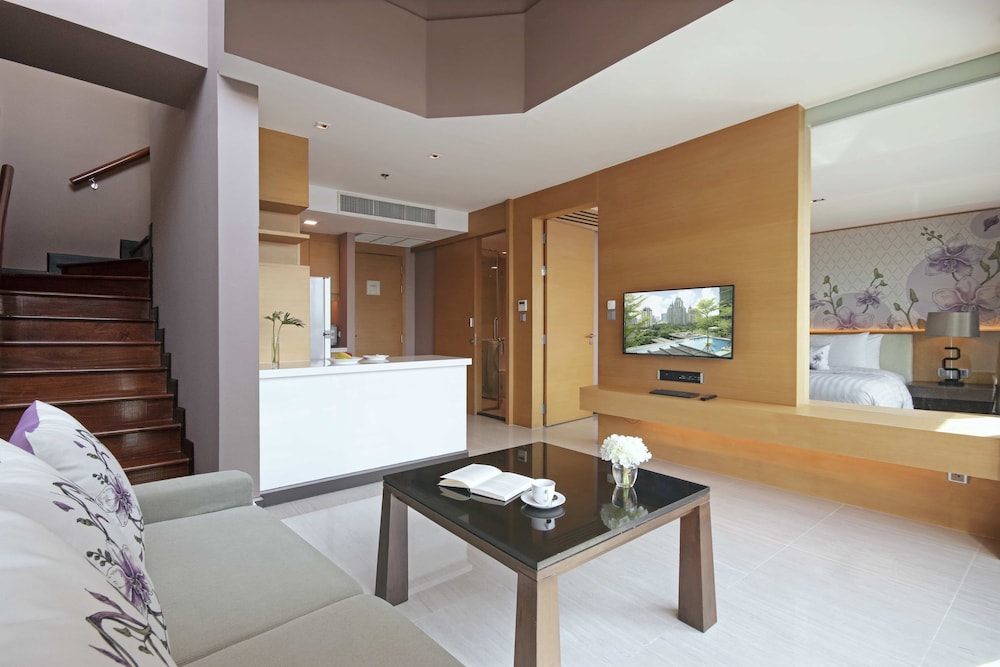 Sivatel Bangkok 6/50