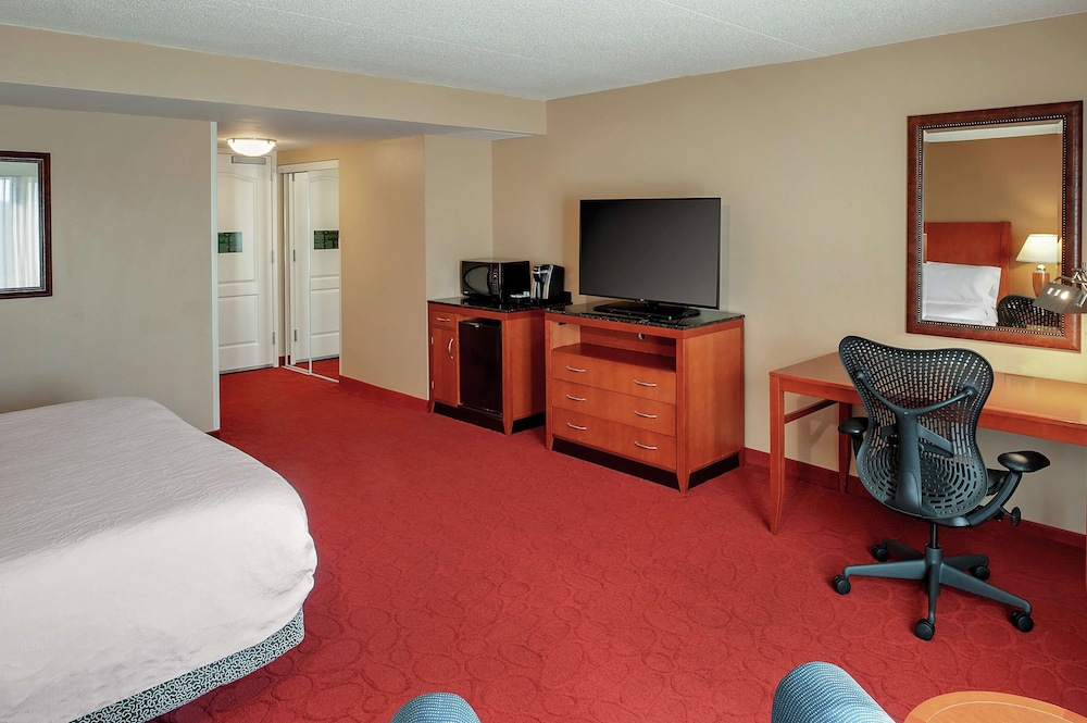 Hilton Garden Inn Chicago Ohare Airport 53/56