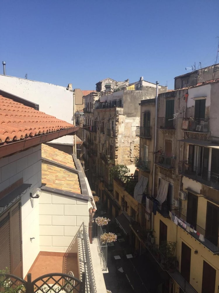La Serenissima Hotel 33/44